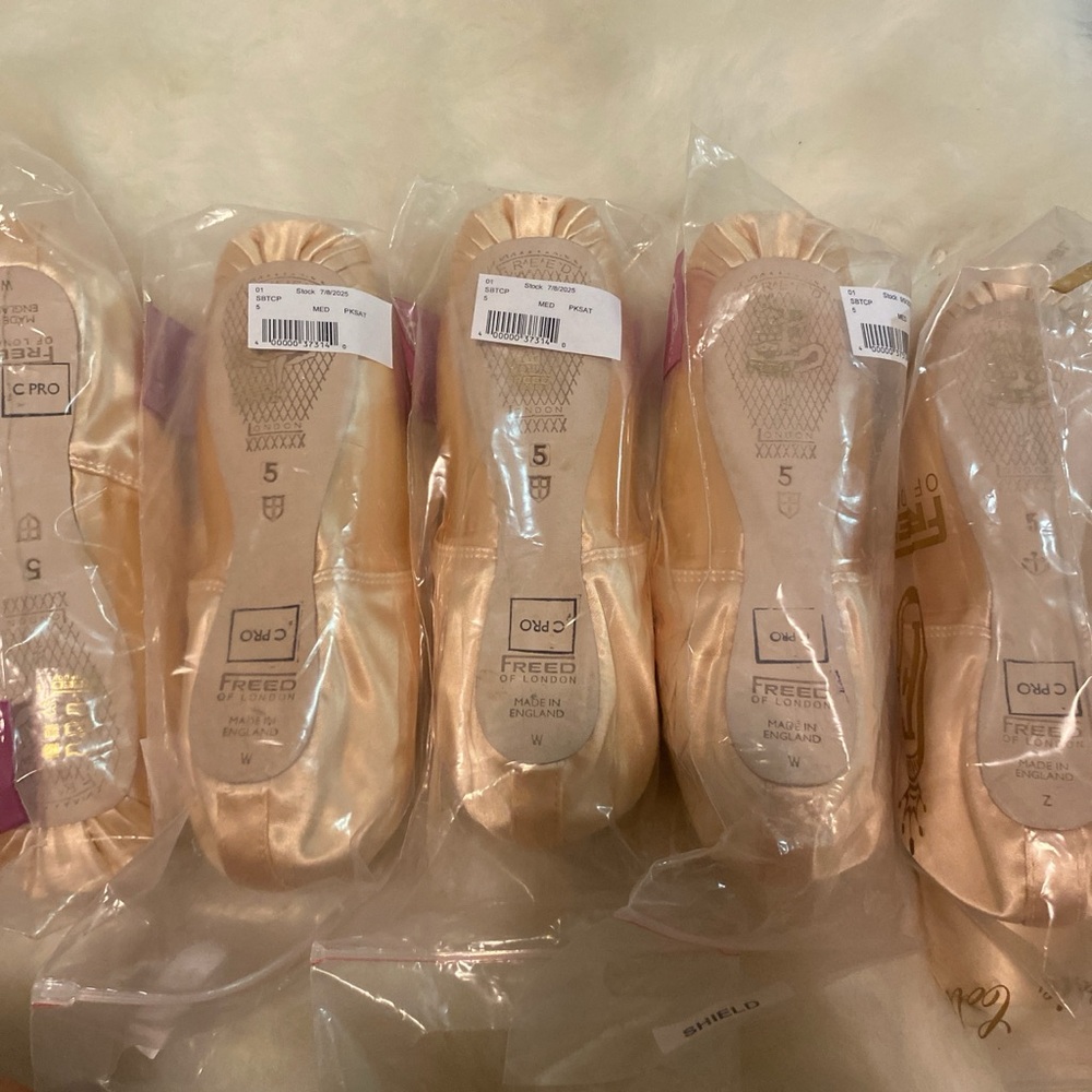 Brand New Freed of London Pointe Shoes CPRO 5 no x